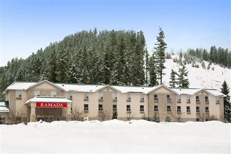 Pet Friendly Hotels in Golden, BC .